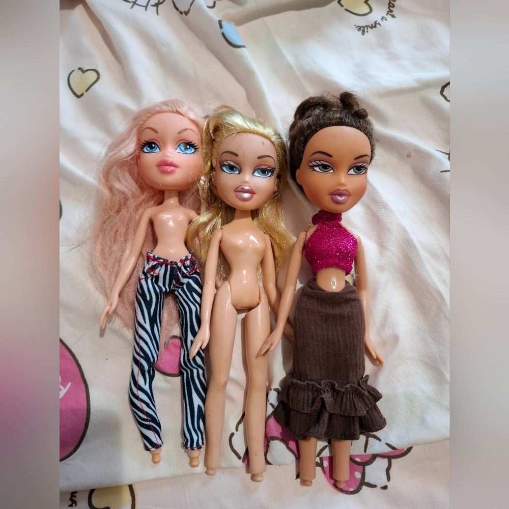 Bratz Dolls Bundle